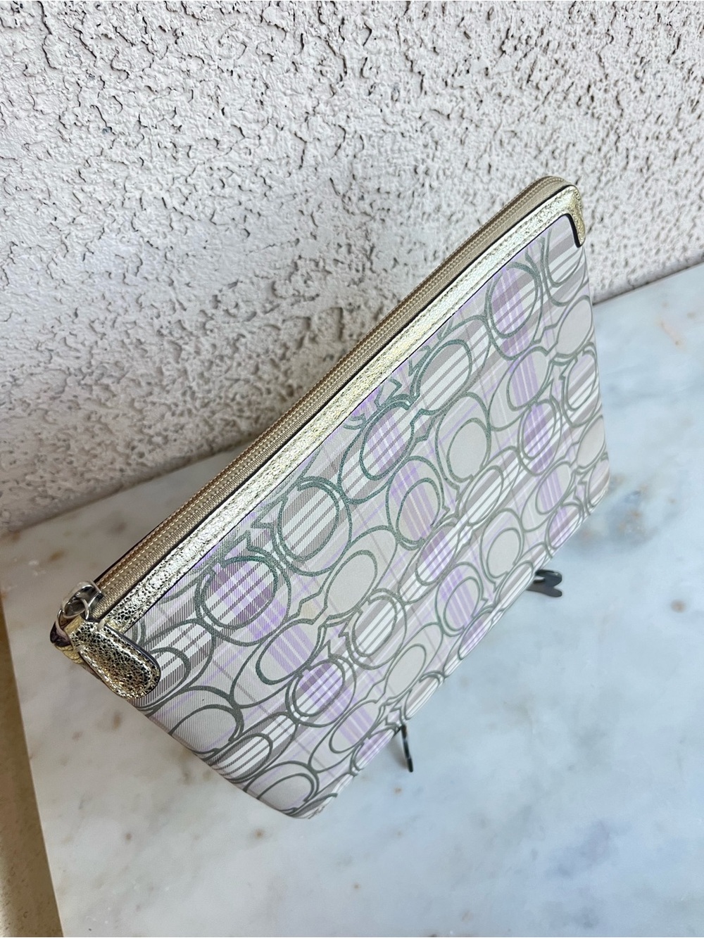Coach IPad Case - Picture 2 of 7